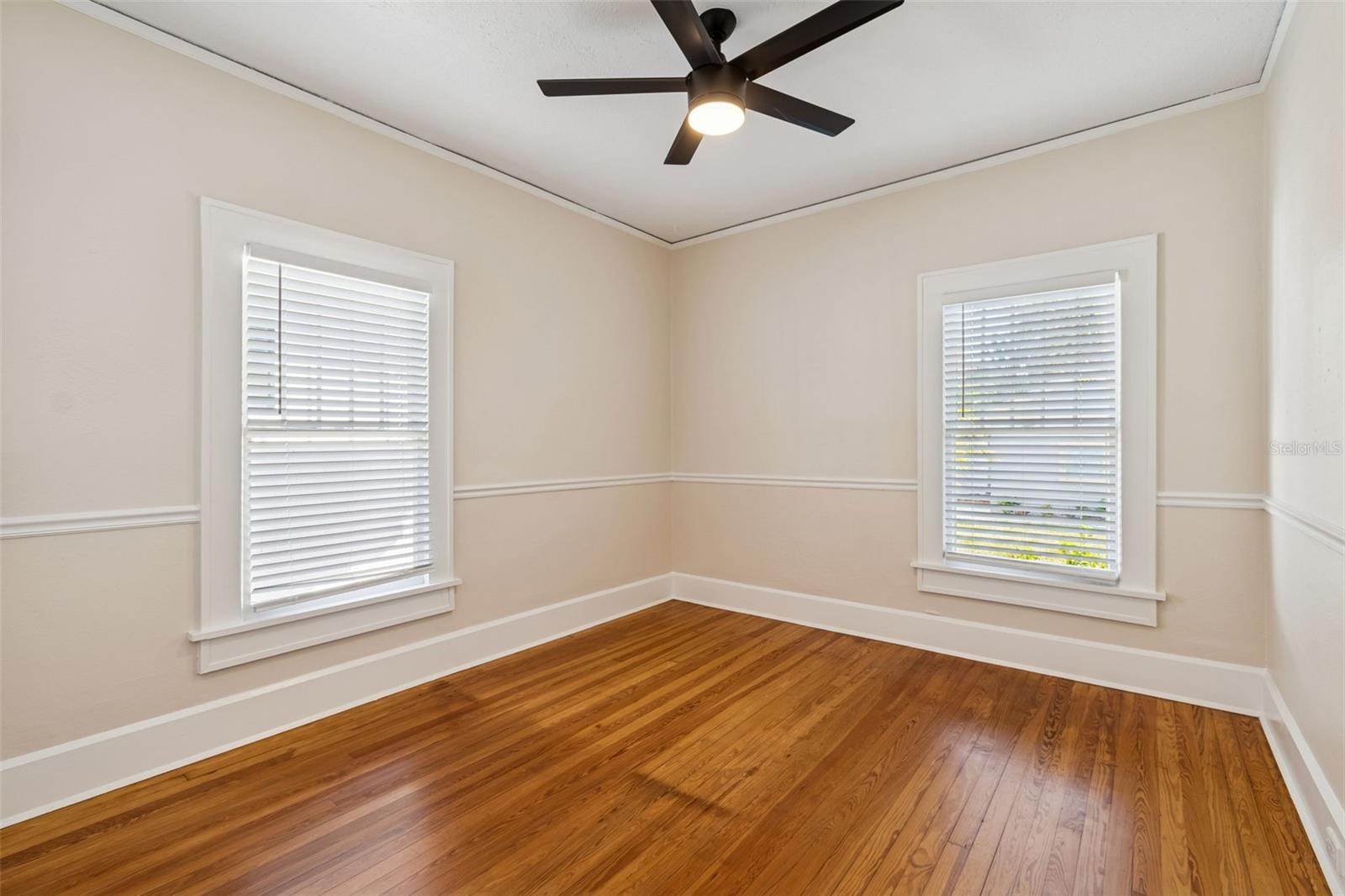 Image 24 of 42 For 322 11th Avenue N