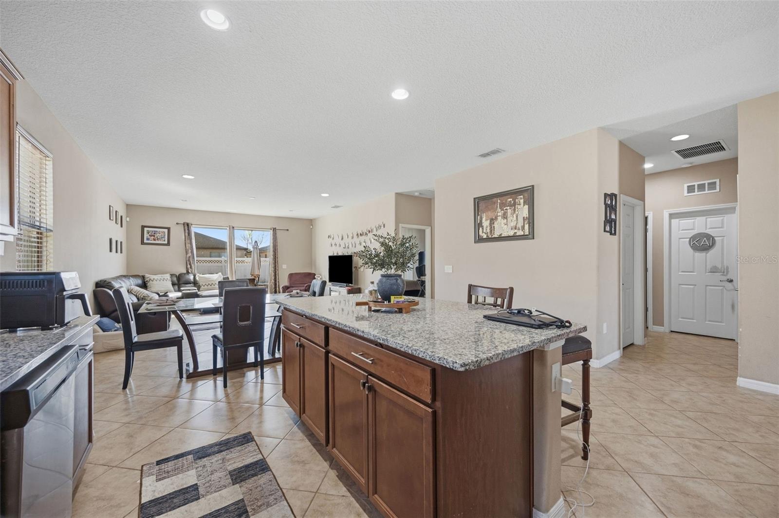 Image 10 of 33 For 8853 Hinsdale Heights Drive