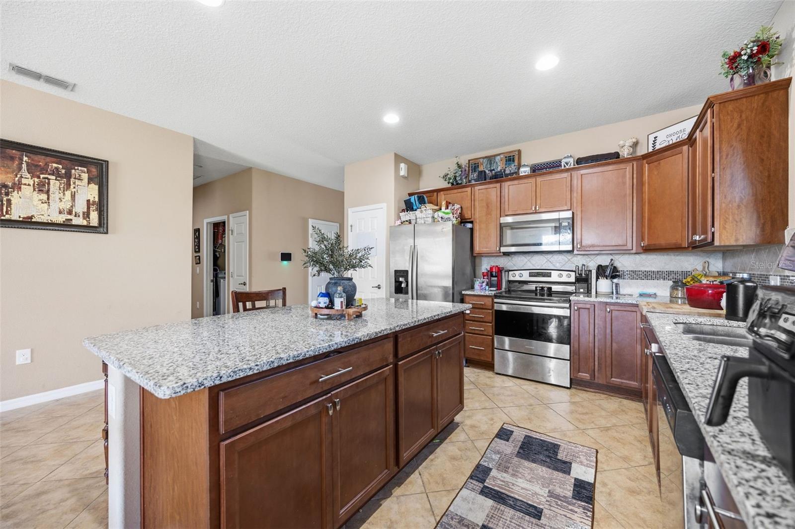 Image 12 of 33 For 8853 Hinsdale Heights Drive