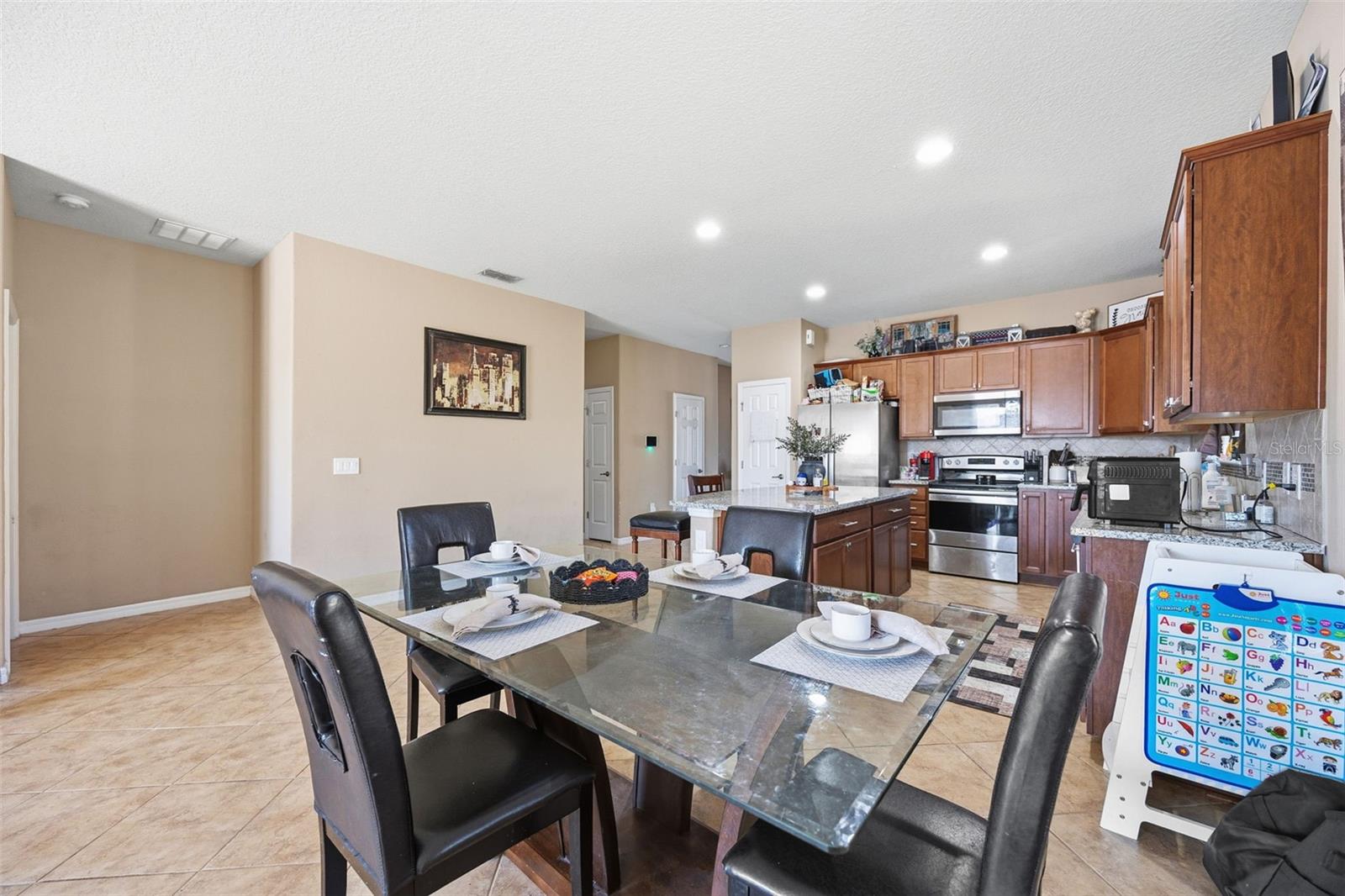 Image 13 of 33 For 8853 Hinsdale Heights Drive