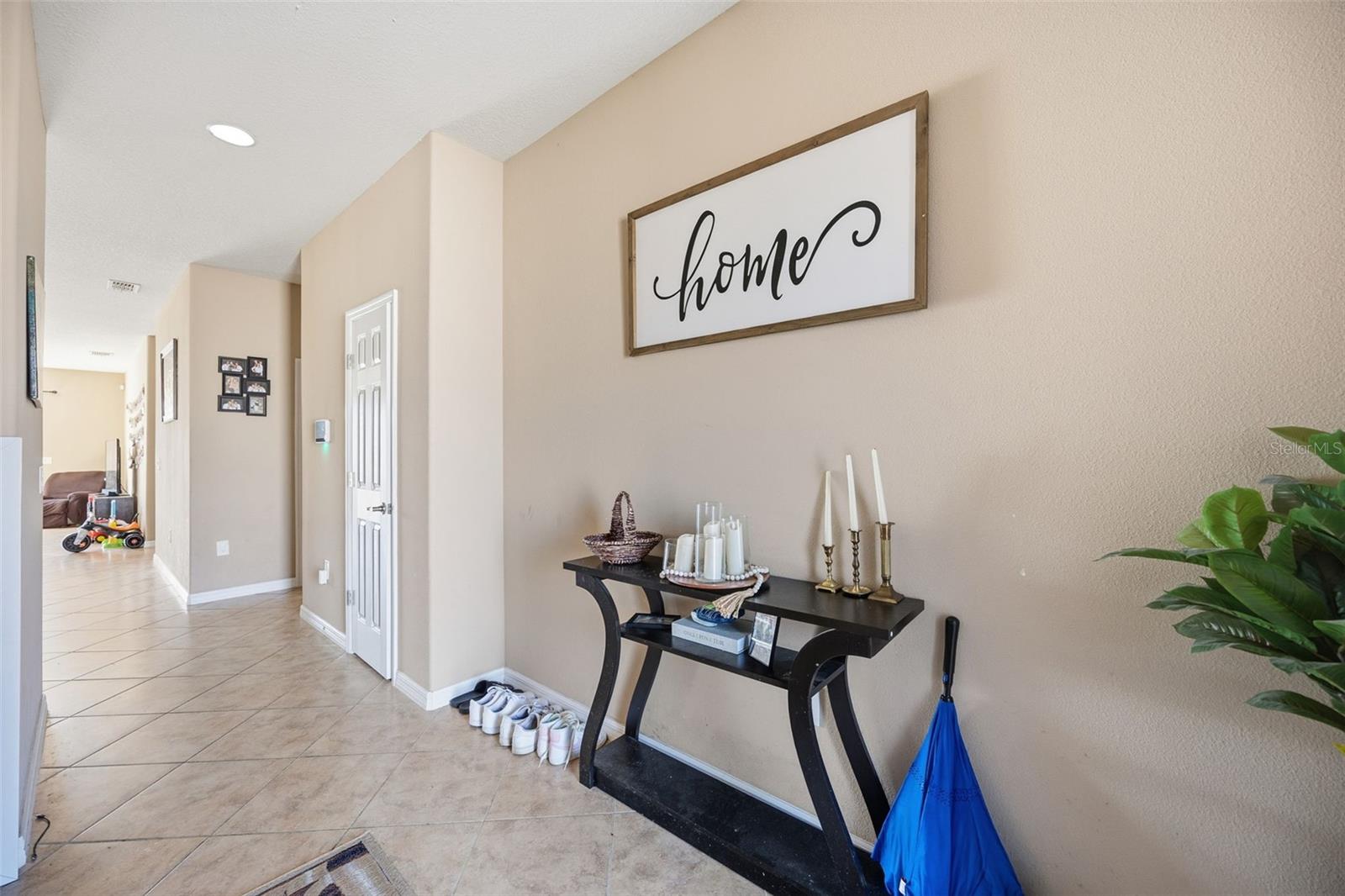 Image 6 of 33 For 8853 Hinsdale Heights Drive