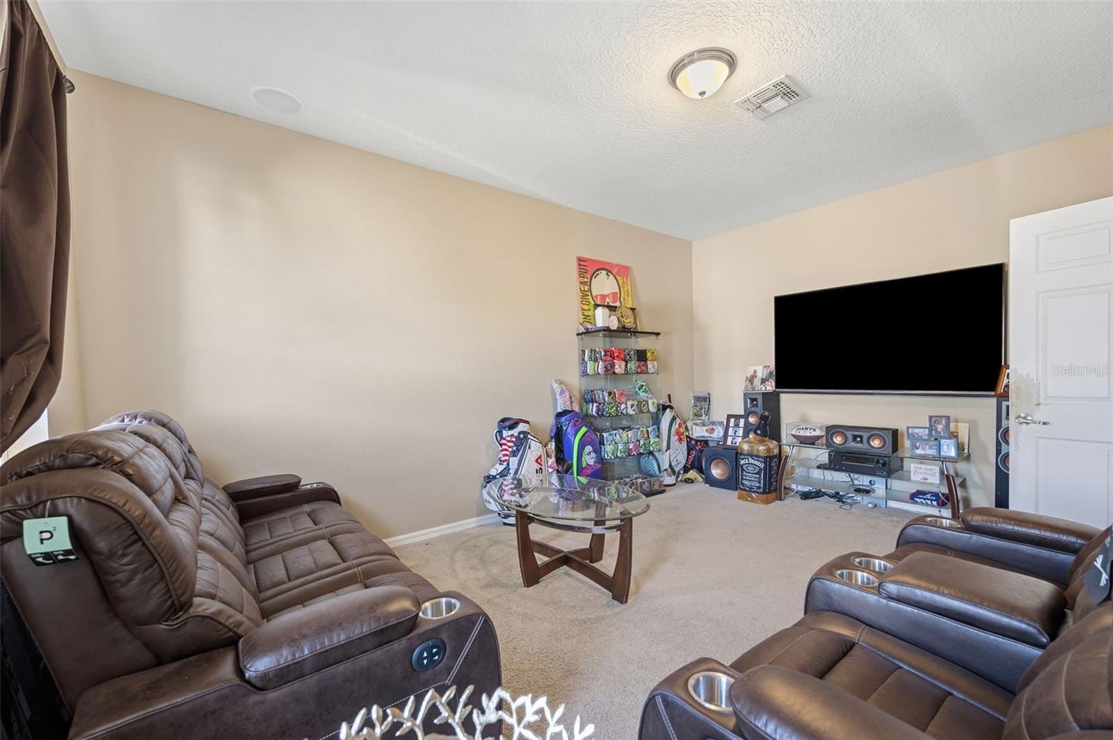 Image 8 of 33 For 8853 Hinsdale Heights Drive