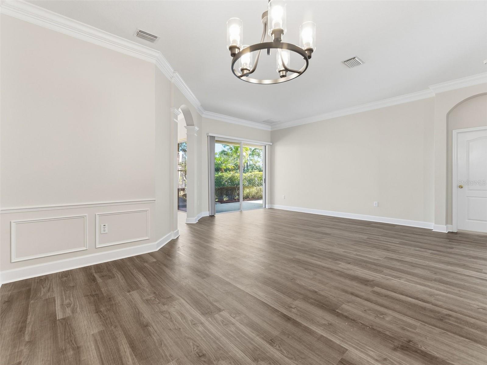 Image 10 of 63 For 5446 Spectacular Bid Drive