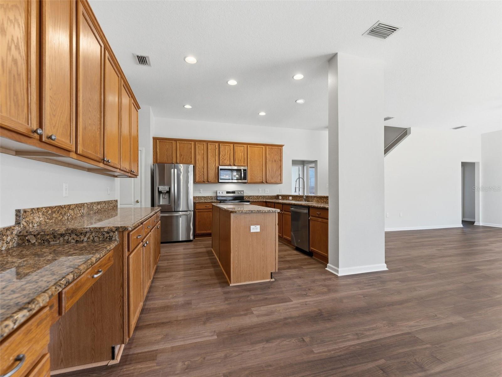 Image 13 of 63 For 5446 Spectacular Bid Drive