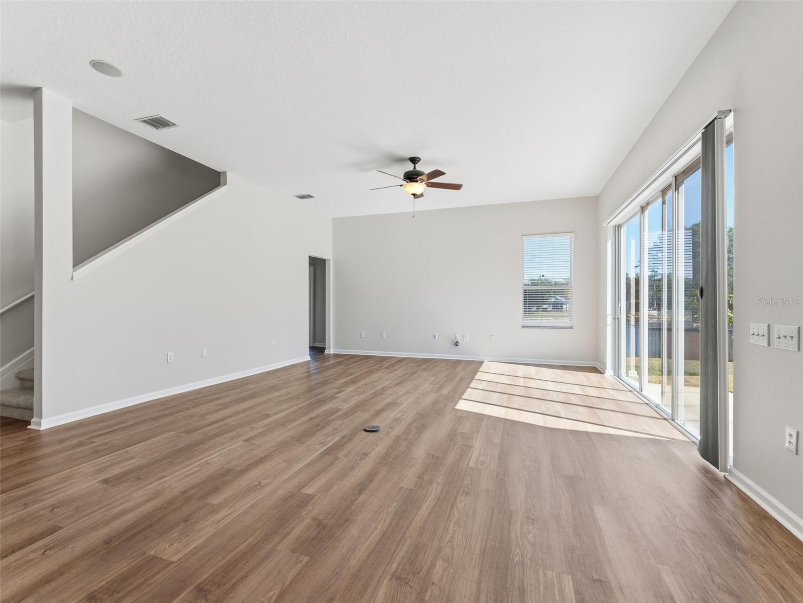 Image 16 of 63 For 5446 Spectacular Bid Drive