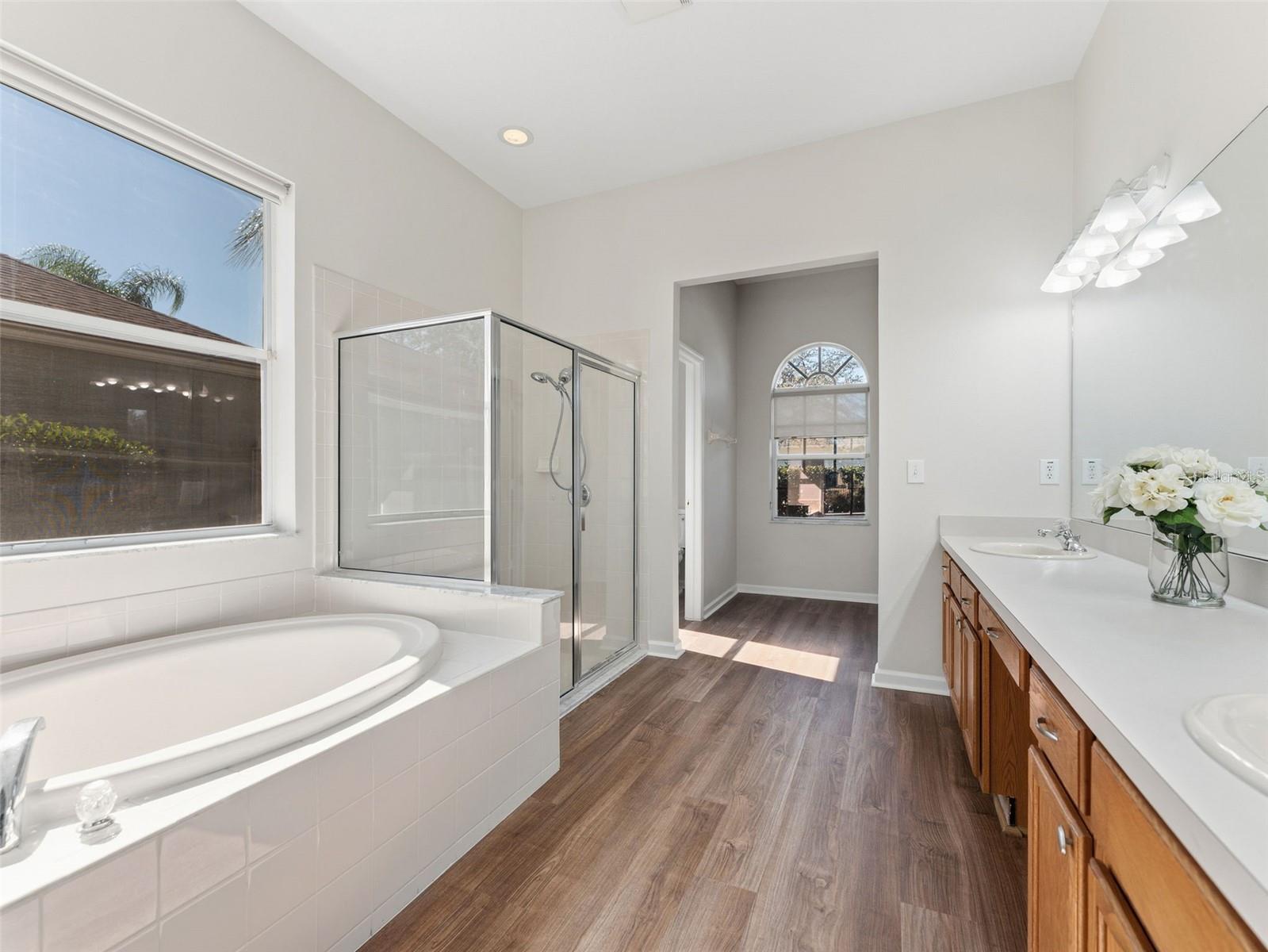 Image 25 of 63 For 5446 Spectacular Bid Drive