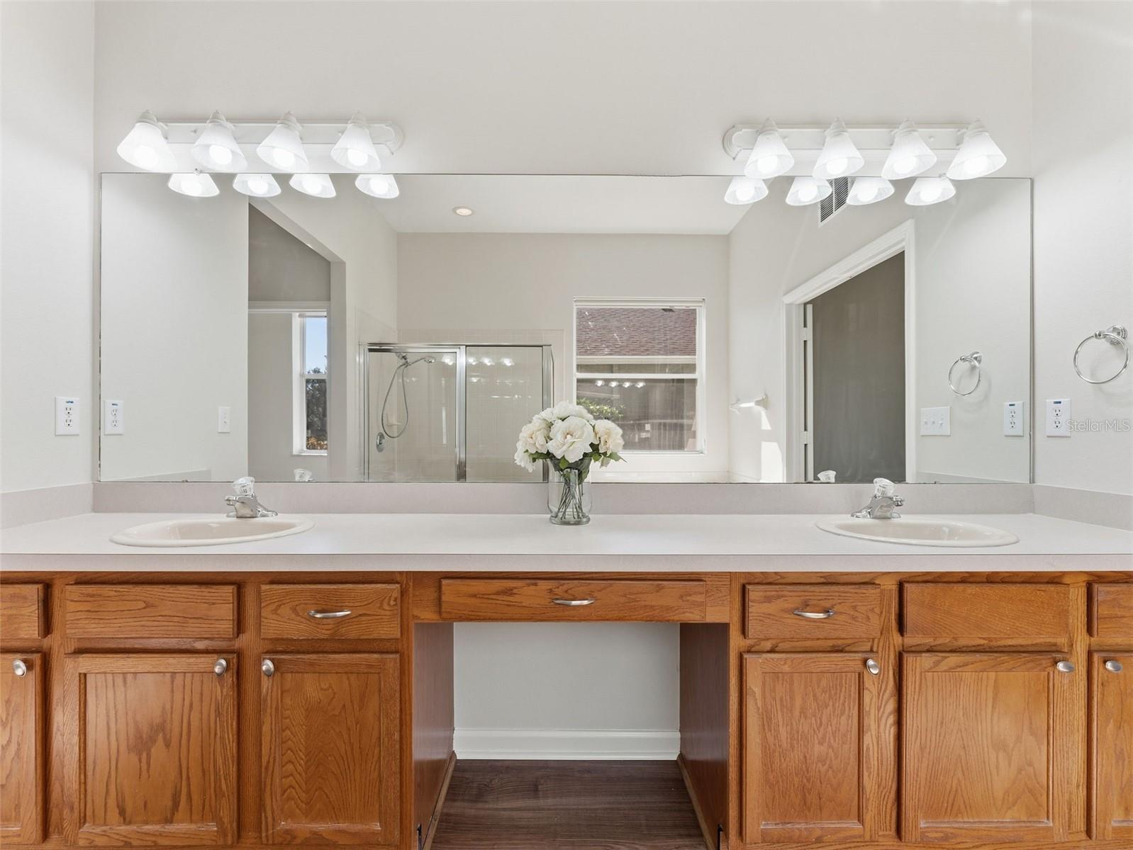 Image 26 of 63 For 5446 Spectacular Bid Drive