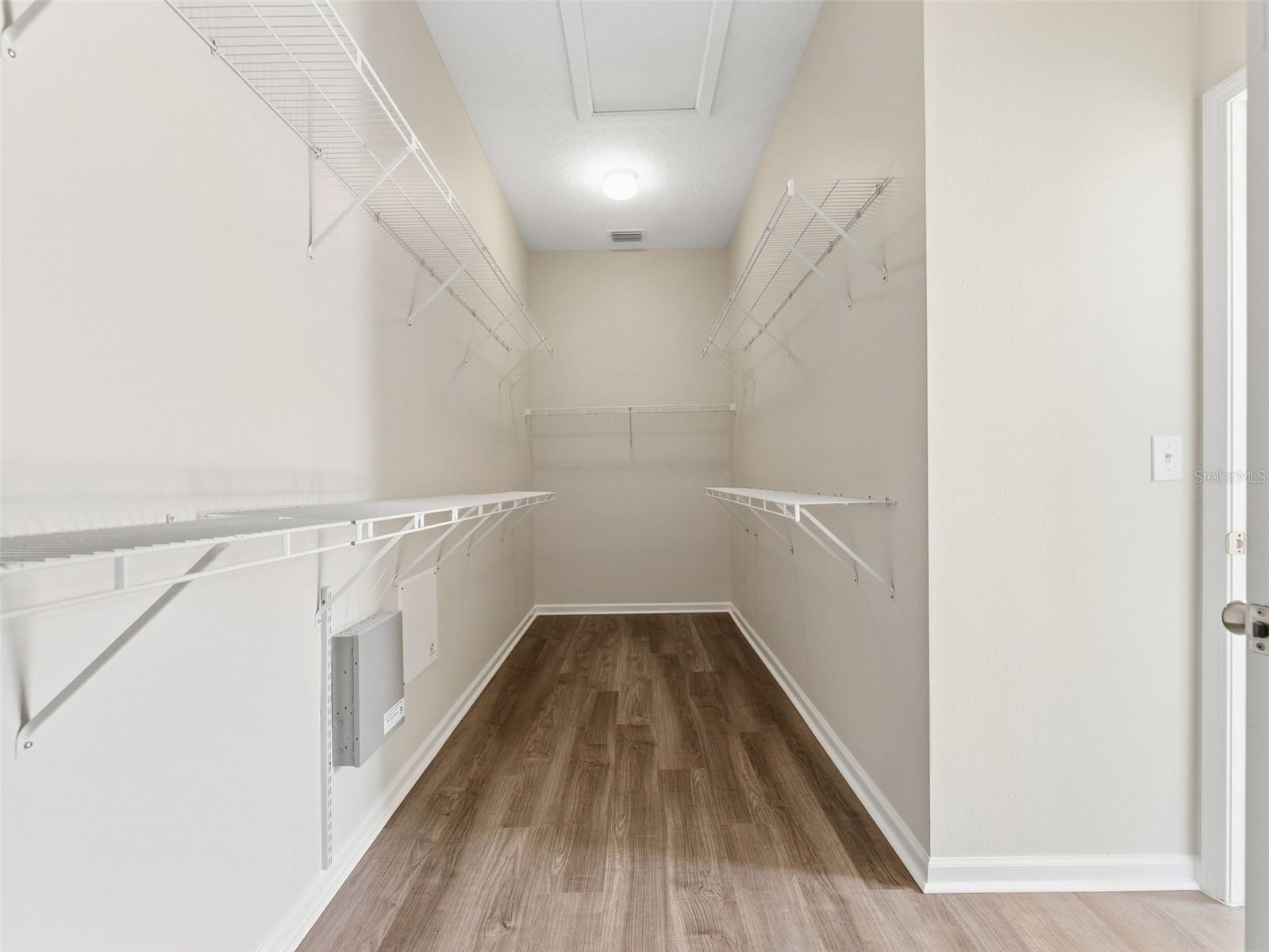 Image 27 of 63 For 5446 Spectacular Bid Drive