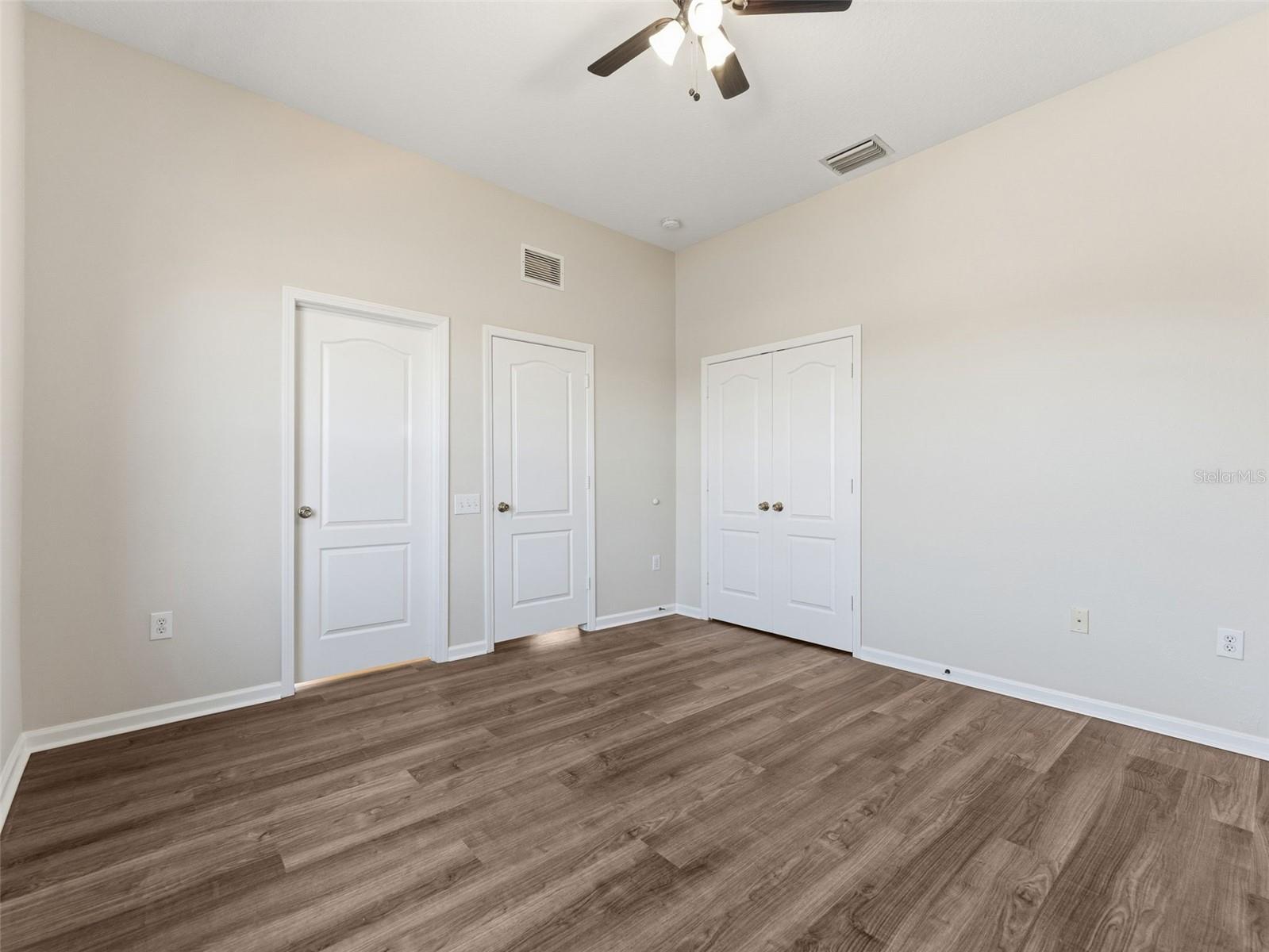 Image 31 of 63 For 5446 Spectacular Bid Drive