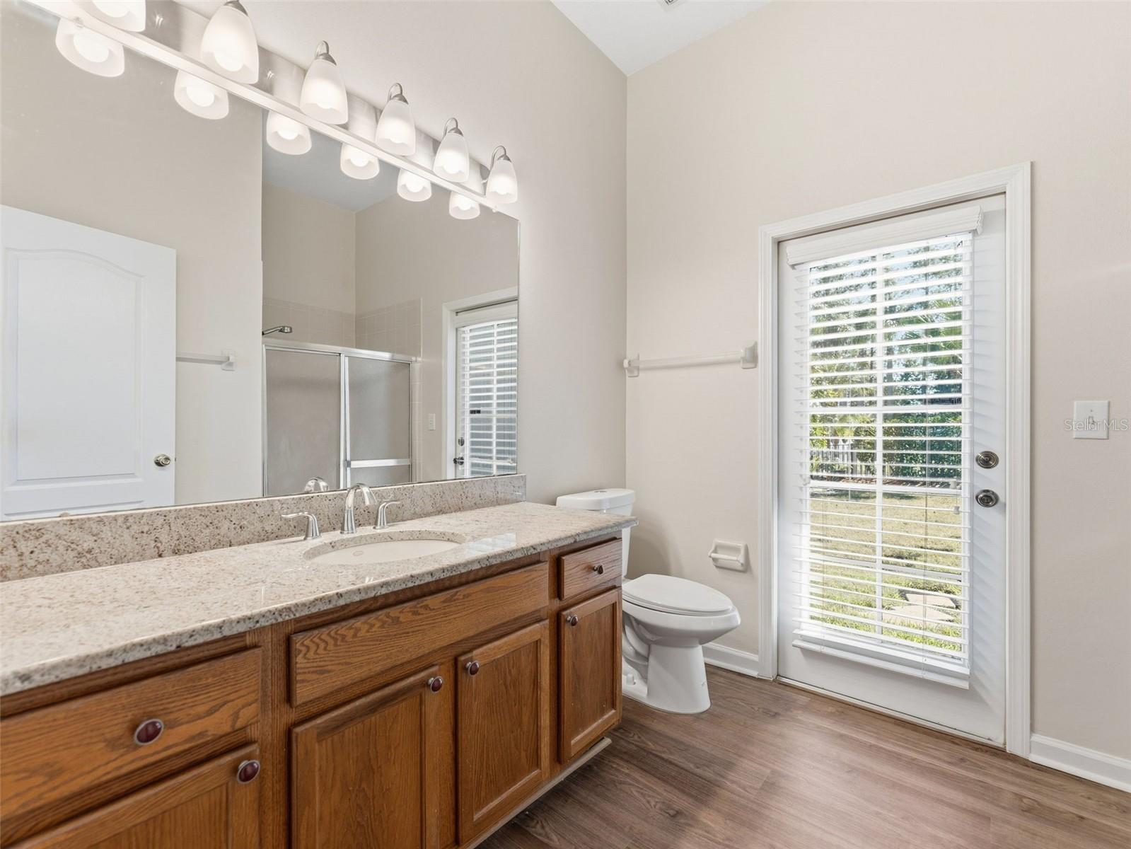 Image 32 of 63 For 5446 Spectacular Bid Drive