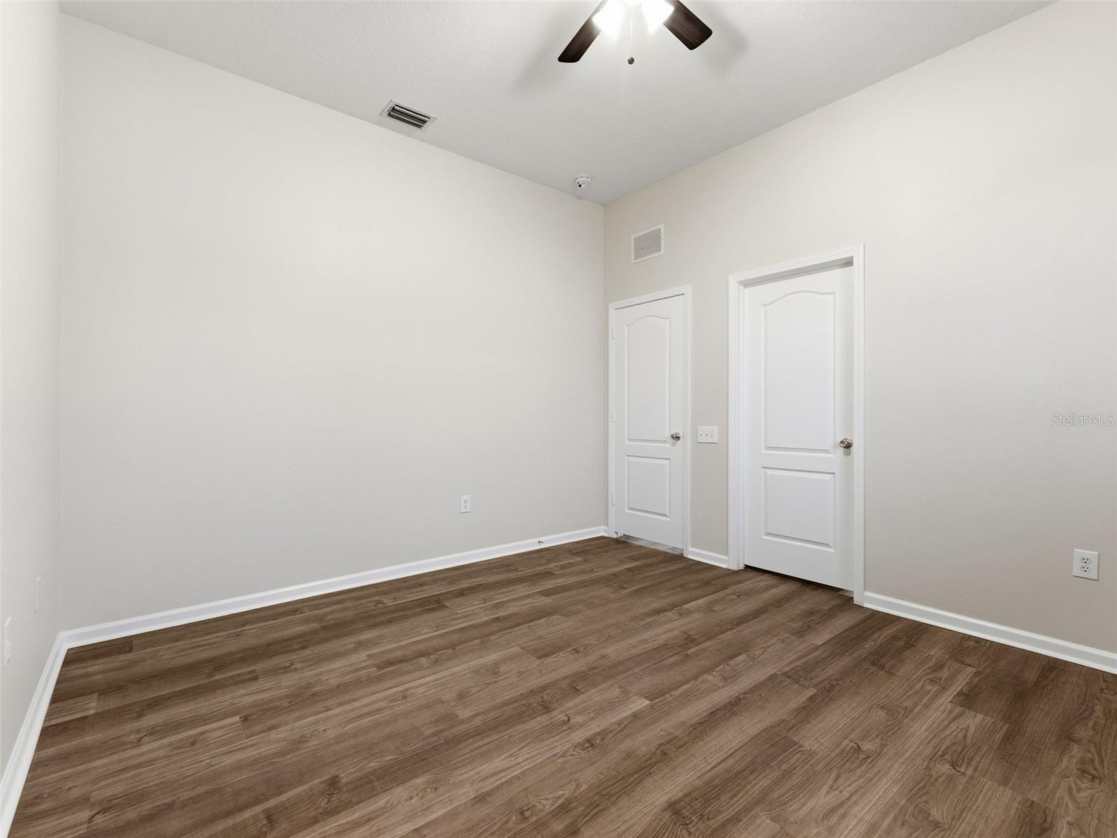 Image 34 of 63 For 5446 Spectacular Bid Drive