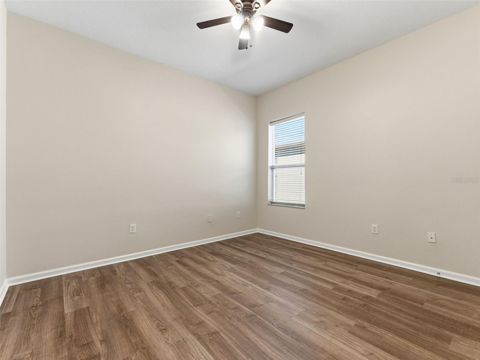 Image 40 of 63 For 5446 Spectacular Bid Drive