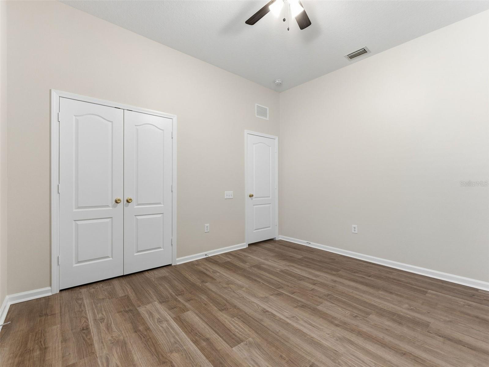 Image 41 of 63 For 5446 Spectacular Bid Drive