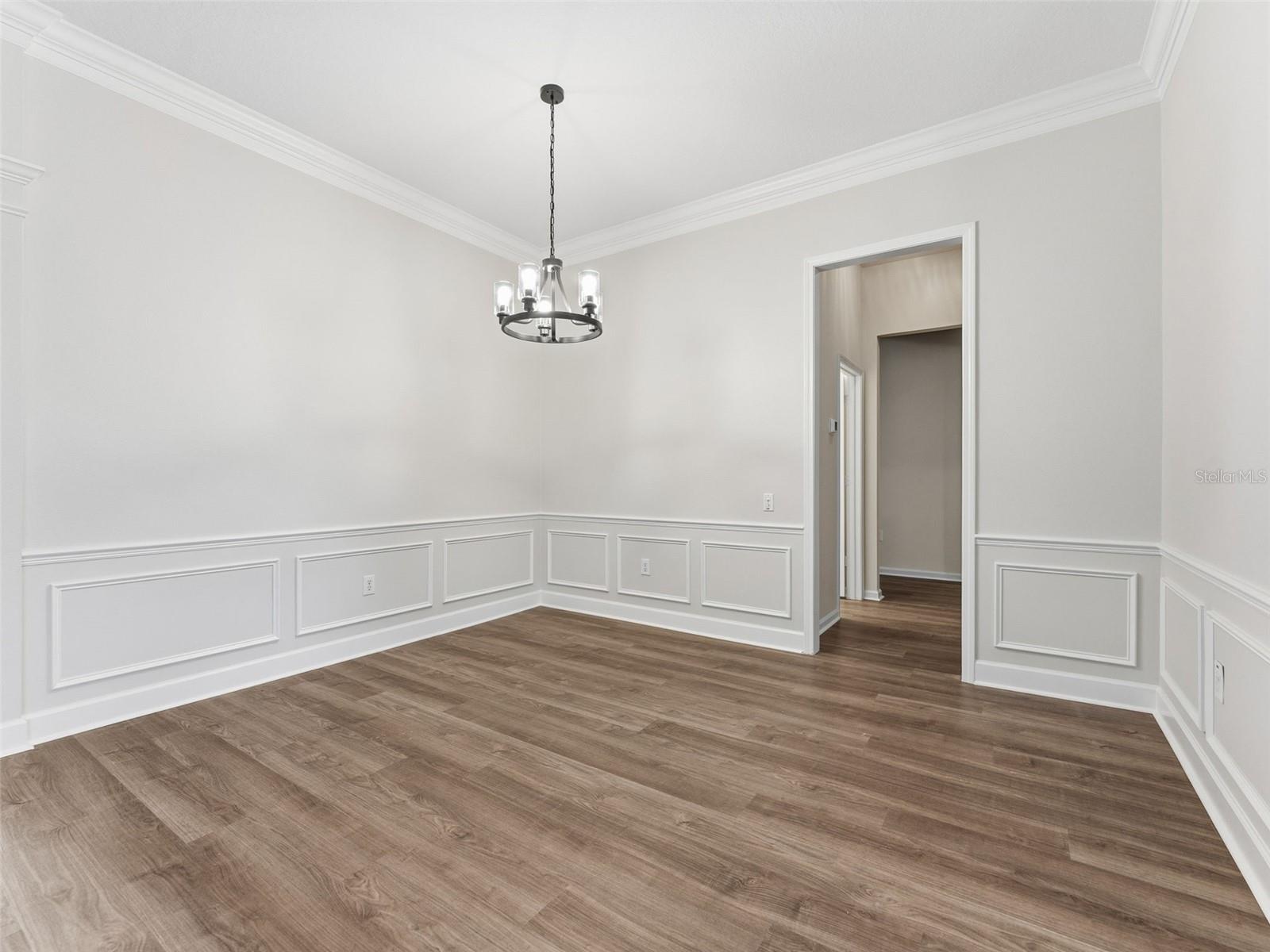 Image 8 of 63 For 5446 Spectacular Bid Drive