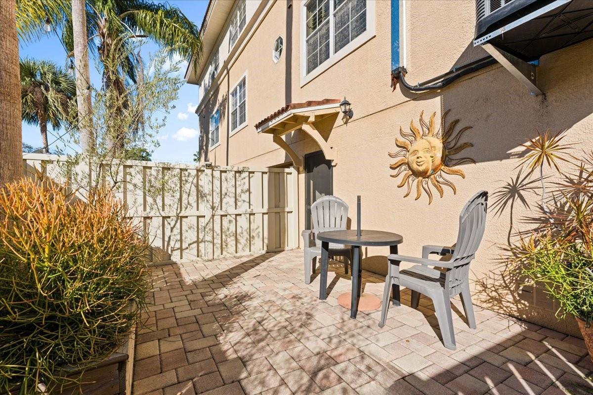 Image 11 of 54 For 5627 Red Snapper Court