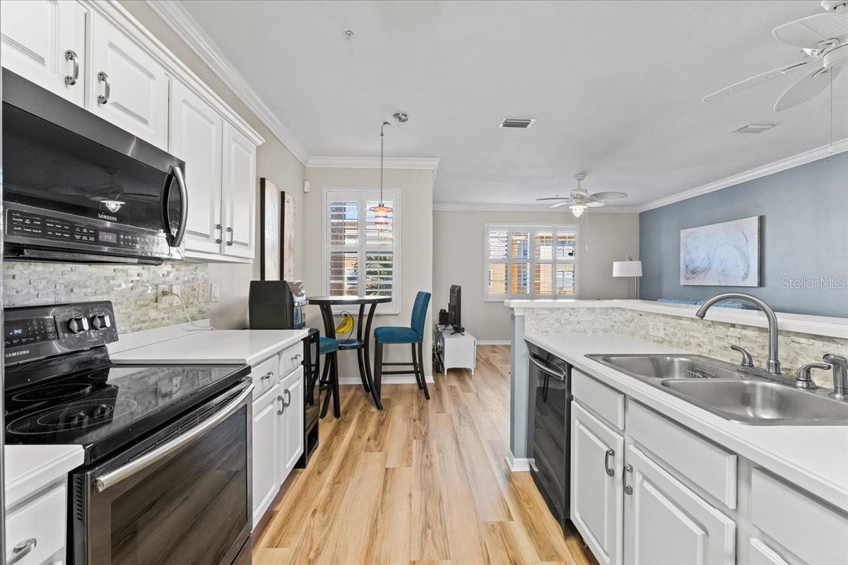 Image 17 of 54 For 5627 Red Snapper Court