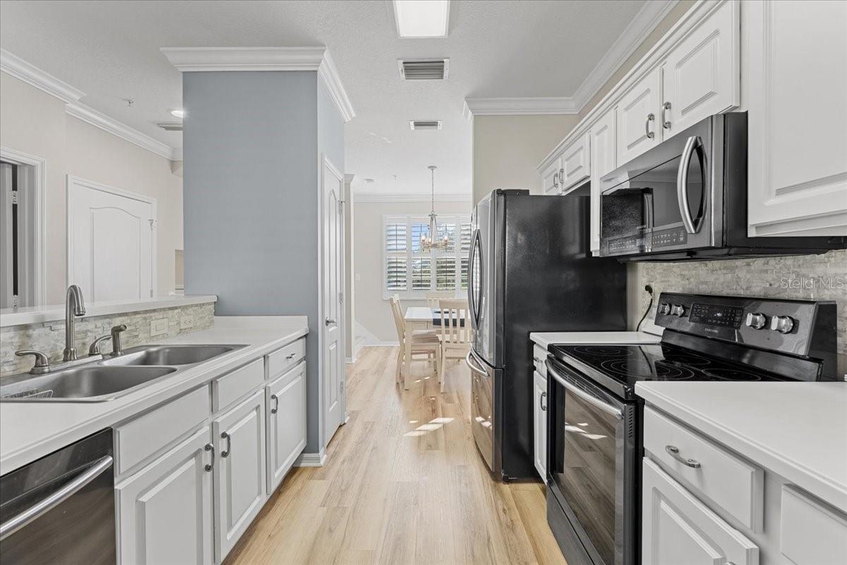 Image 18 of 54 For 5627 Red Snapper Court