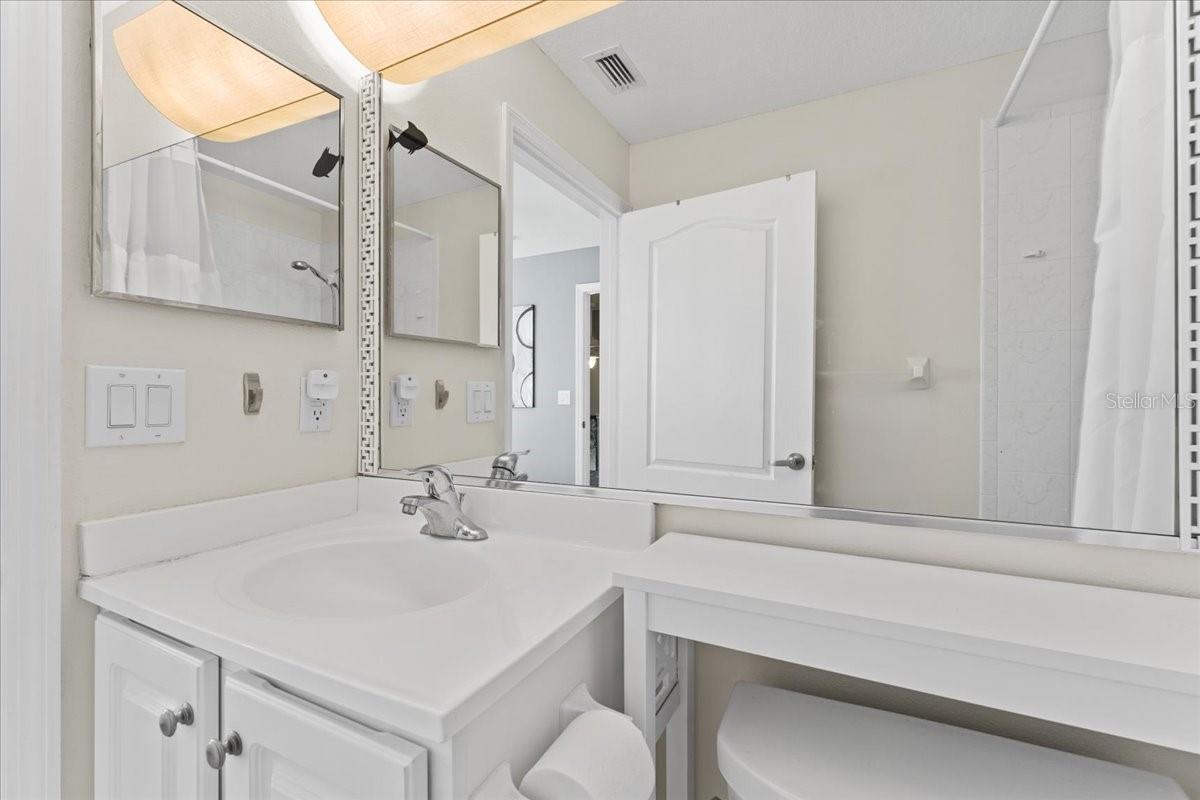 Image 34 of 54 For 5627 Red Snapper Court