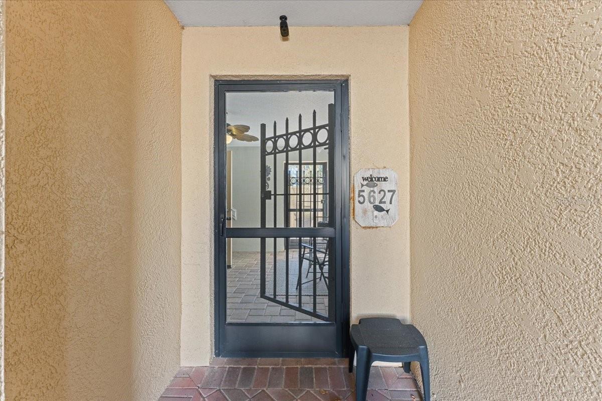 Image 4 of 54 For 5627 Red Snapper Court