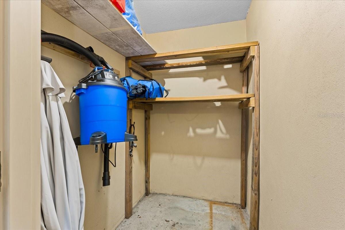 Image 7 of 54 For 5627 Red Snapper Court