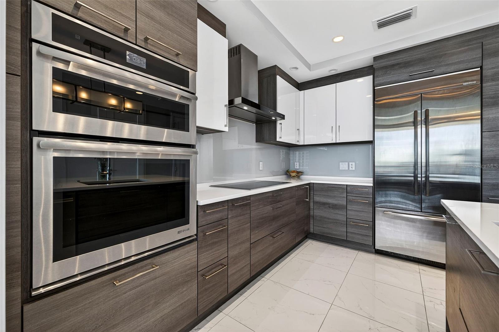 Listing photo id 17 for 100 1st Avenue N 2206