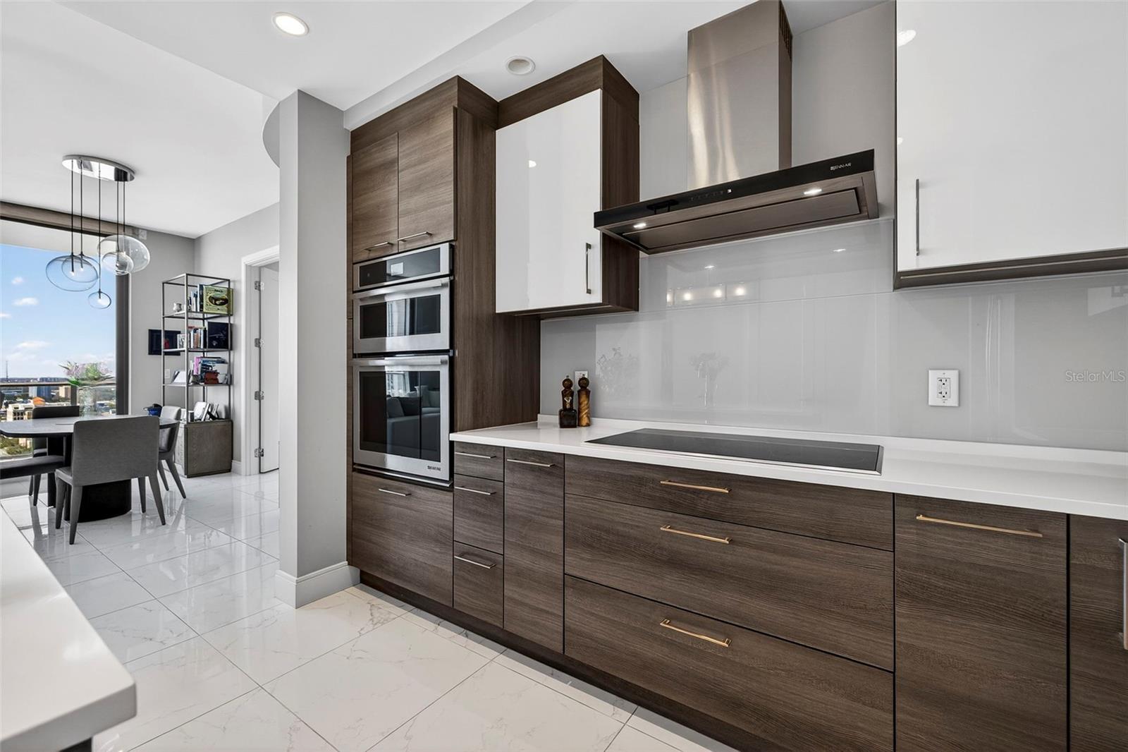 Listing photo id 18 for 100 1st Avenue N 2206