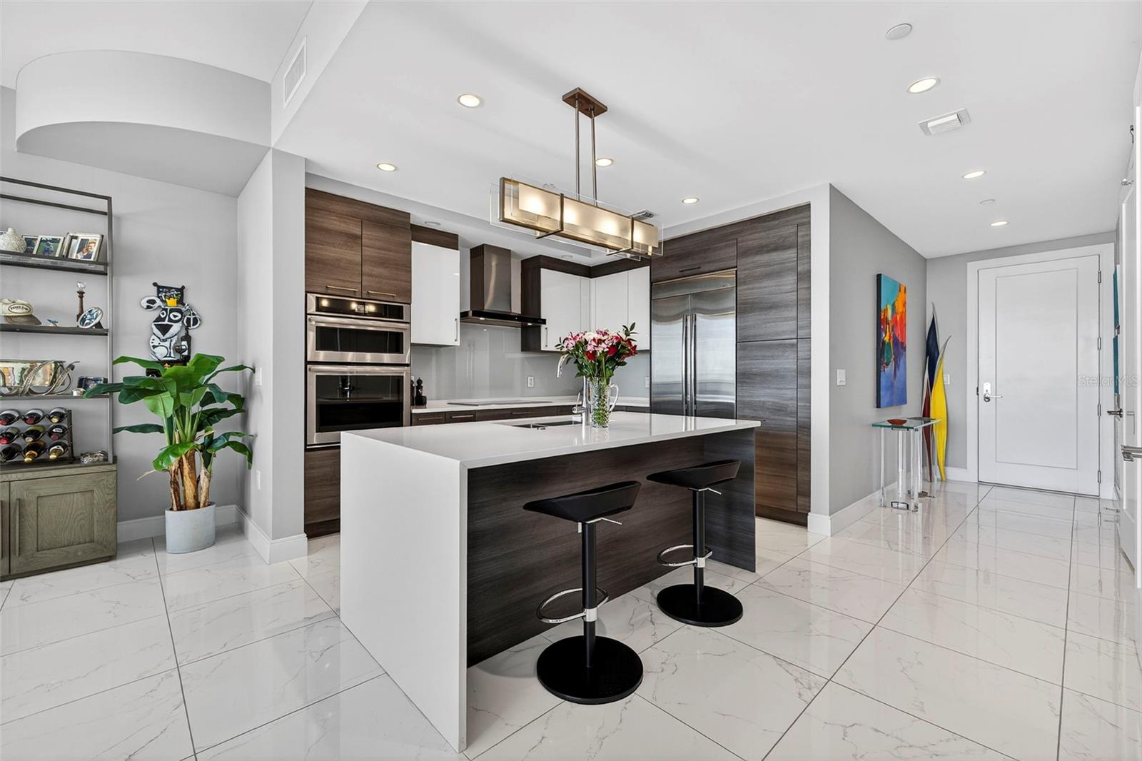 Listing photo id 20 for 100 1st Avenue N 2206