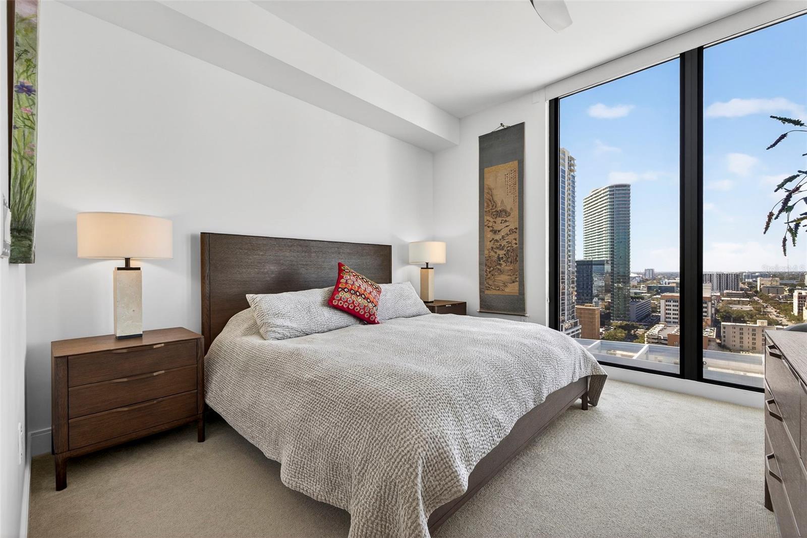 Listing photo id 25 for 100 1st Avenue N 2206