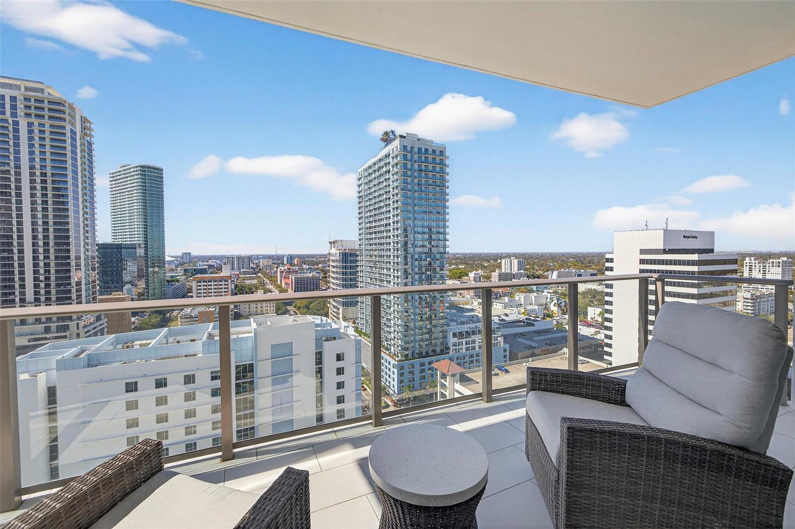 Listing photo id 34 for 100 1st Avenue N 2206