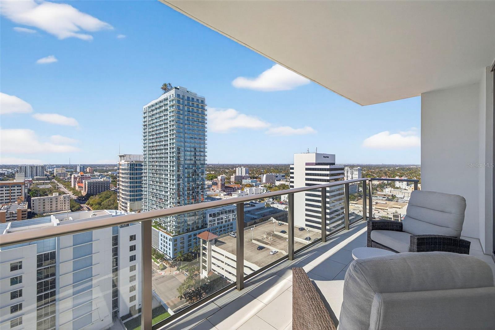 Listing photo id 36 for 100 1st Avenue N 2206