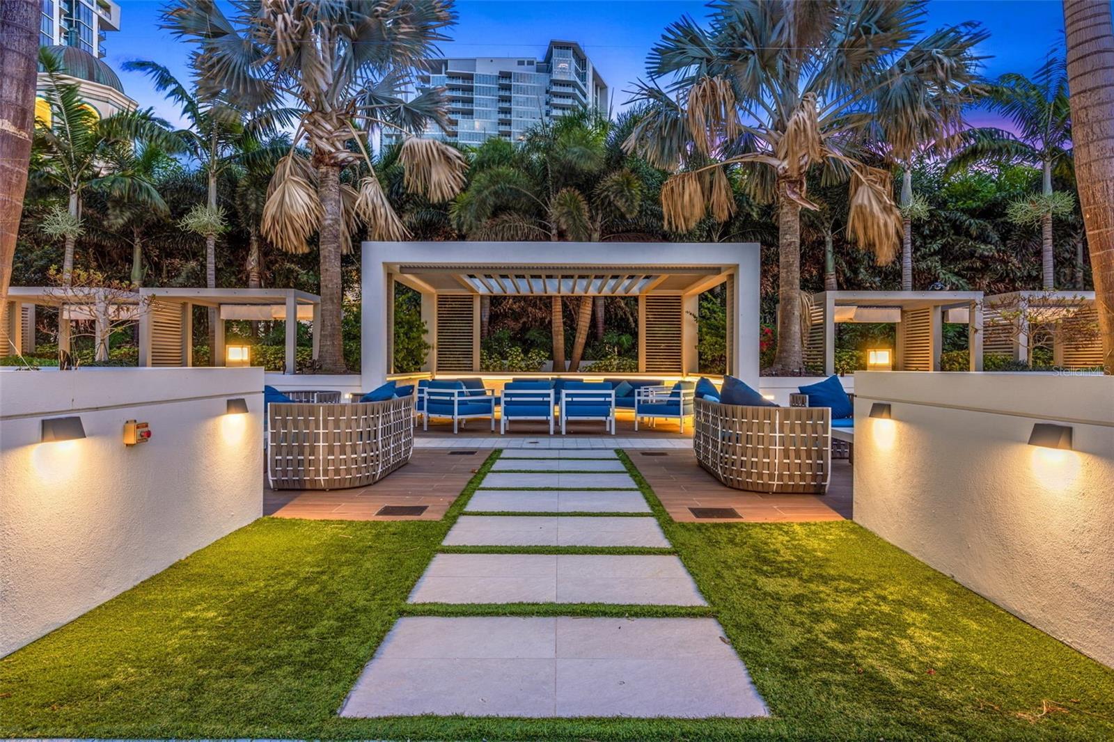 Listing photo id 48 for 100 1st Avenue N 2206