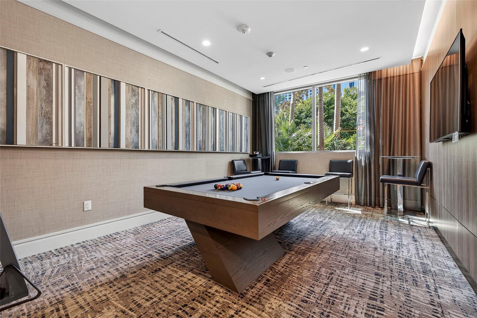 Listing photo id 56 for 100 1st Avenue N 2206