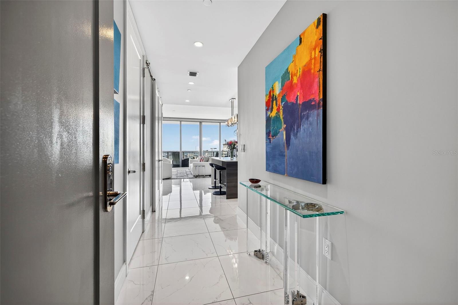 Listing photo id 4 for 100 1st Avenue N 2206