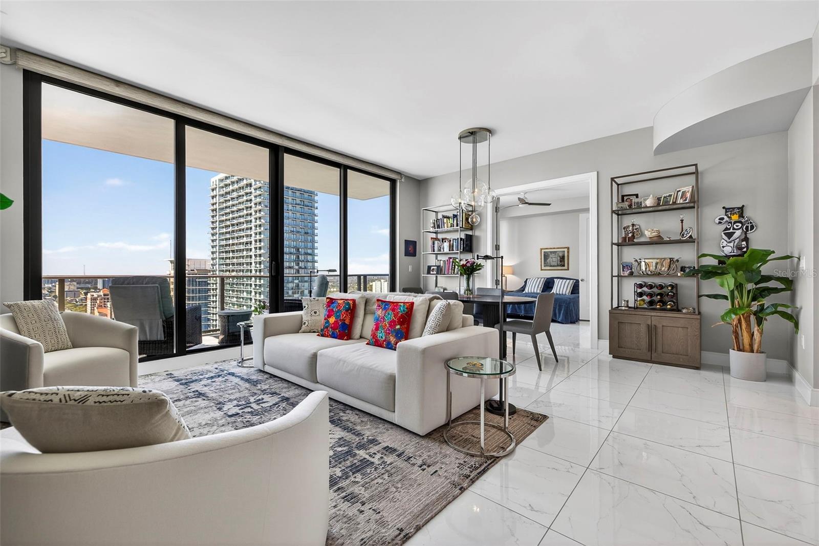 Listing photo id 6 for 100 1st Avenue N 2206