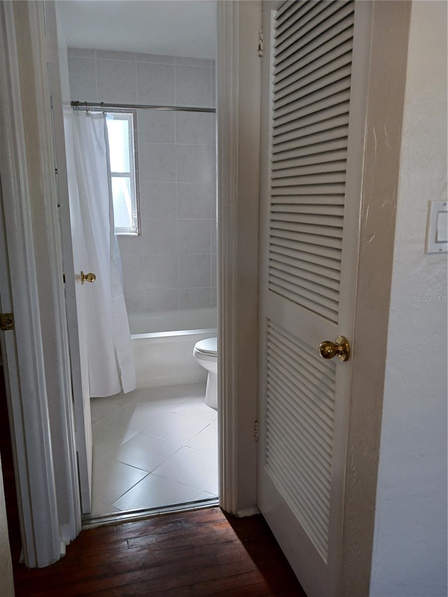 Image 22 of 30 For 2730 40th Avenue N