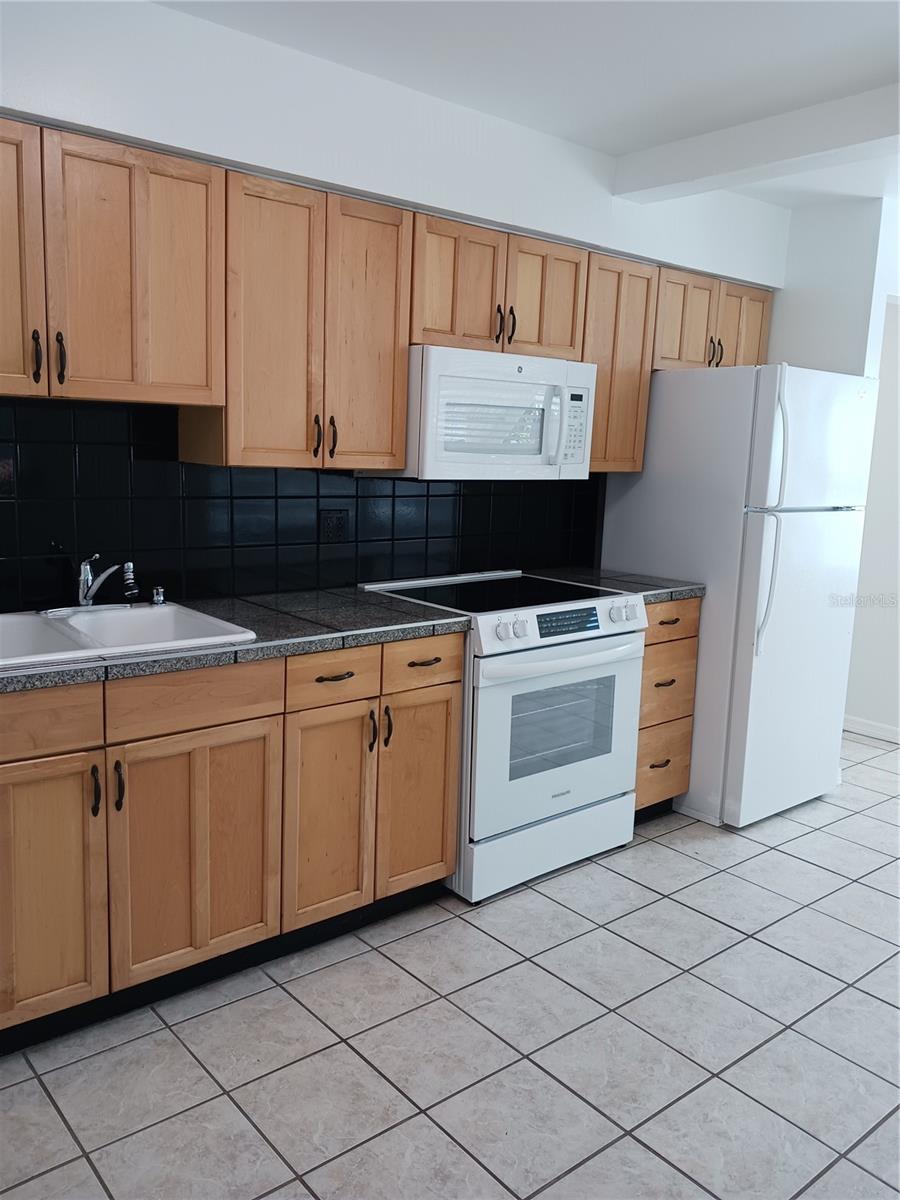 Image 7 of 30 For 2730 40th Avenue N