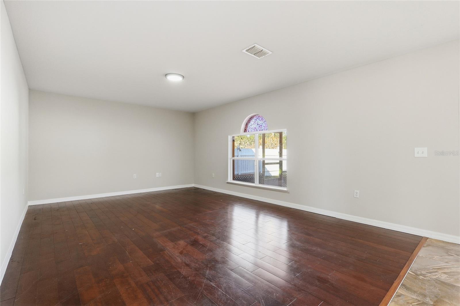 Image 11 of 33 For 5328 Michael Drive