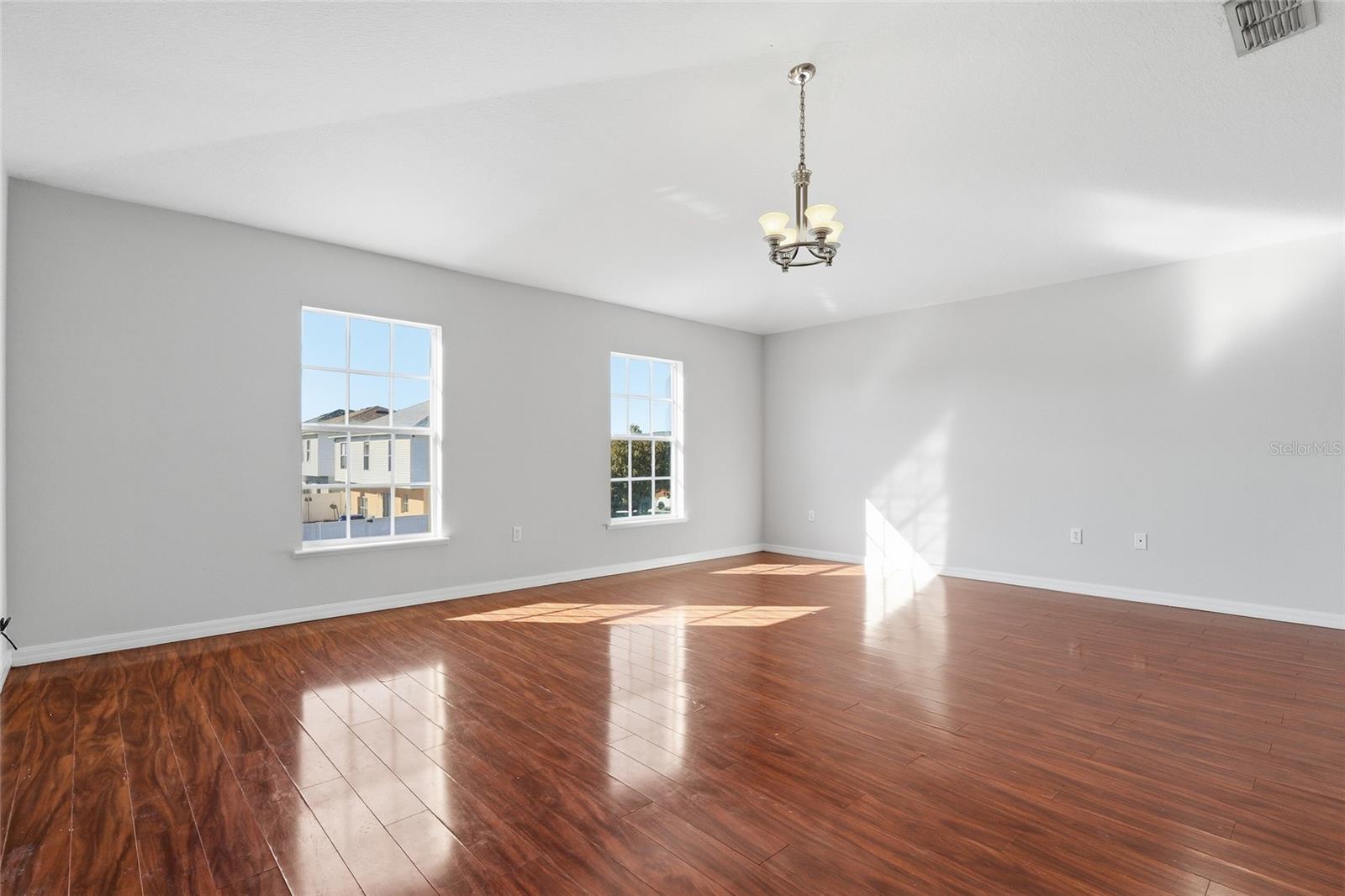 Image 15 of 33 For 5328 Michael Drive