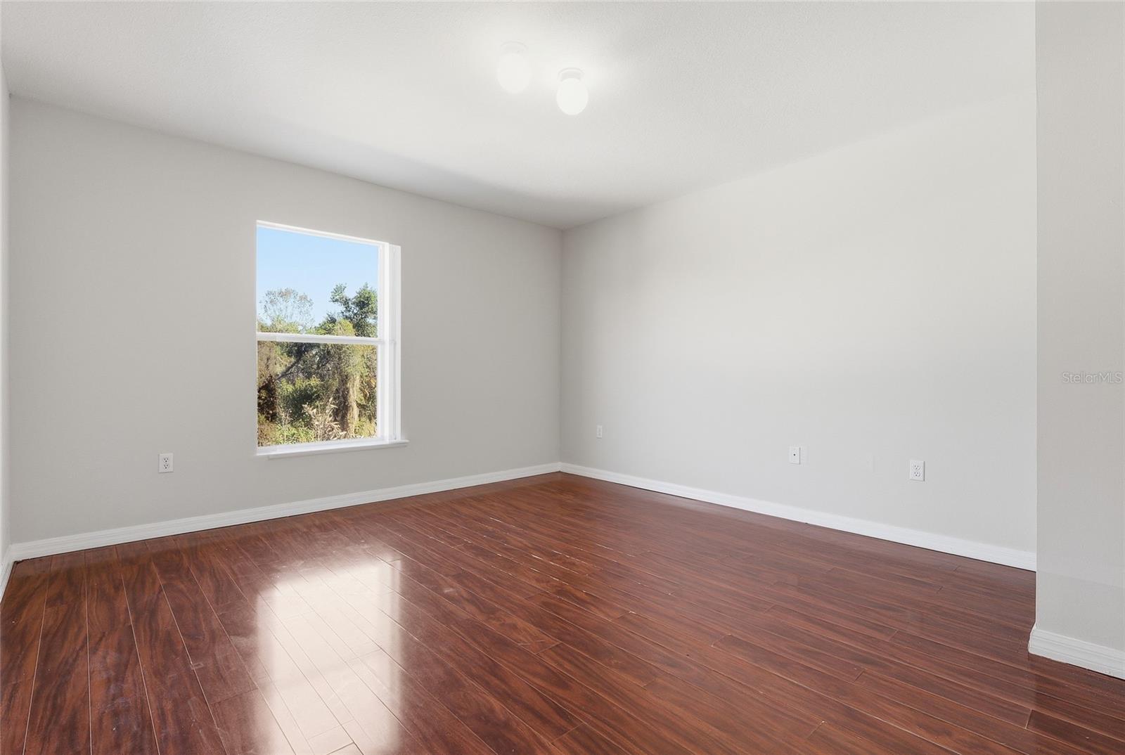 Image 17 of 33 For 5328 Michael Drive