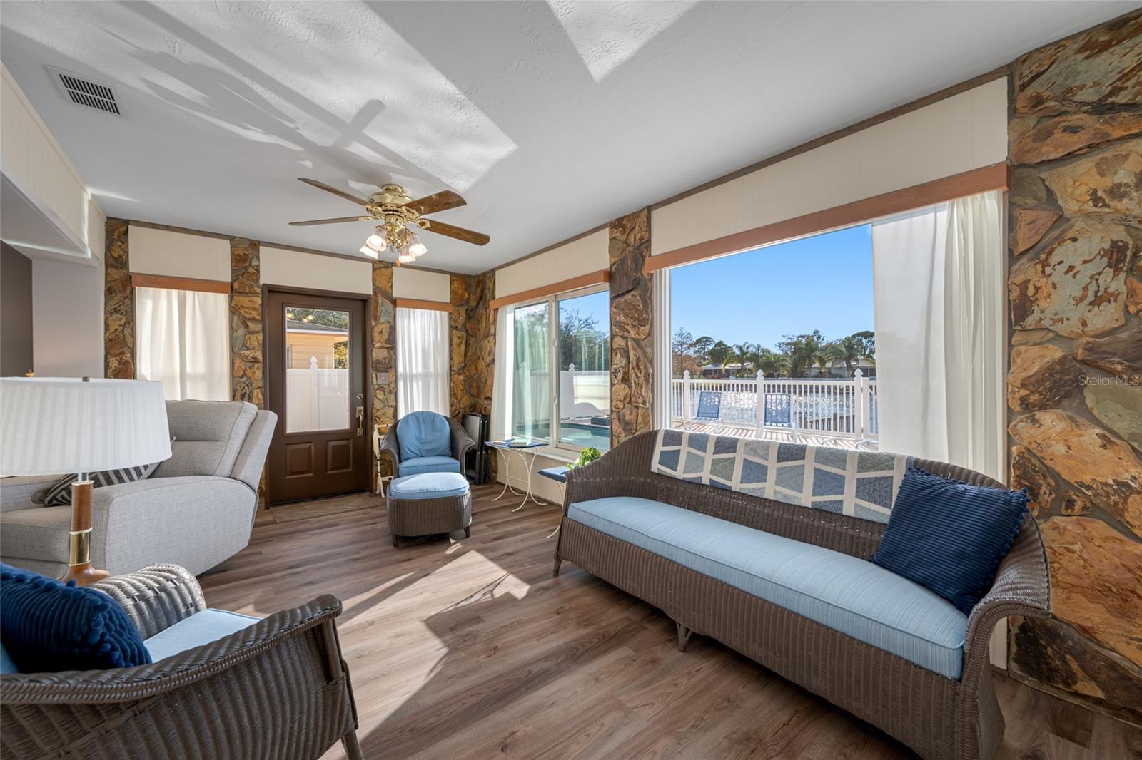 Image 10 of 67 For 1822 Winchester Road N