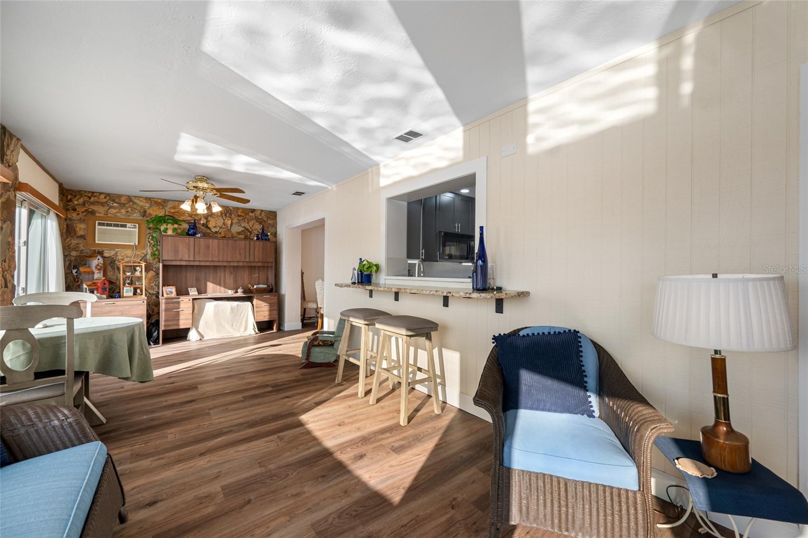 Image 13 of 67 For 1822 Winchester Road N