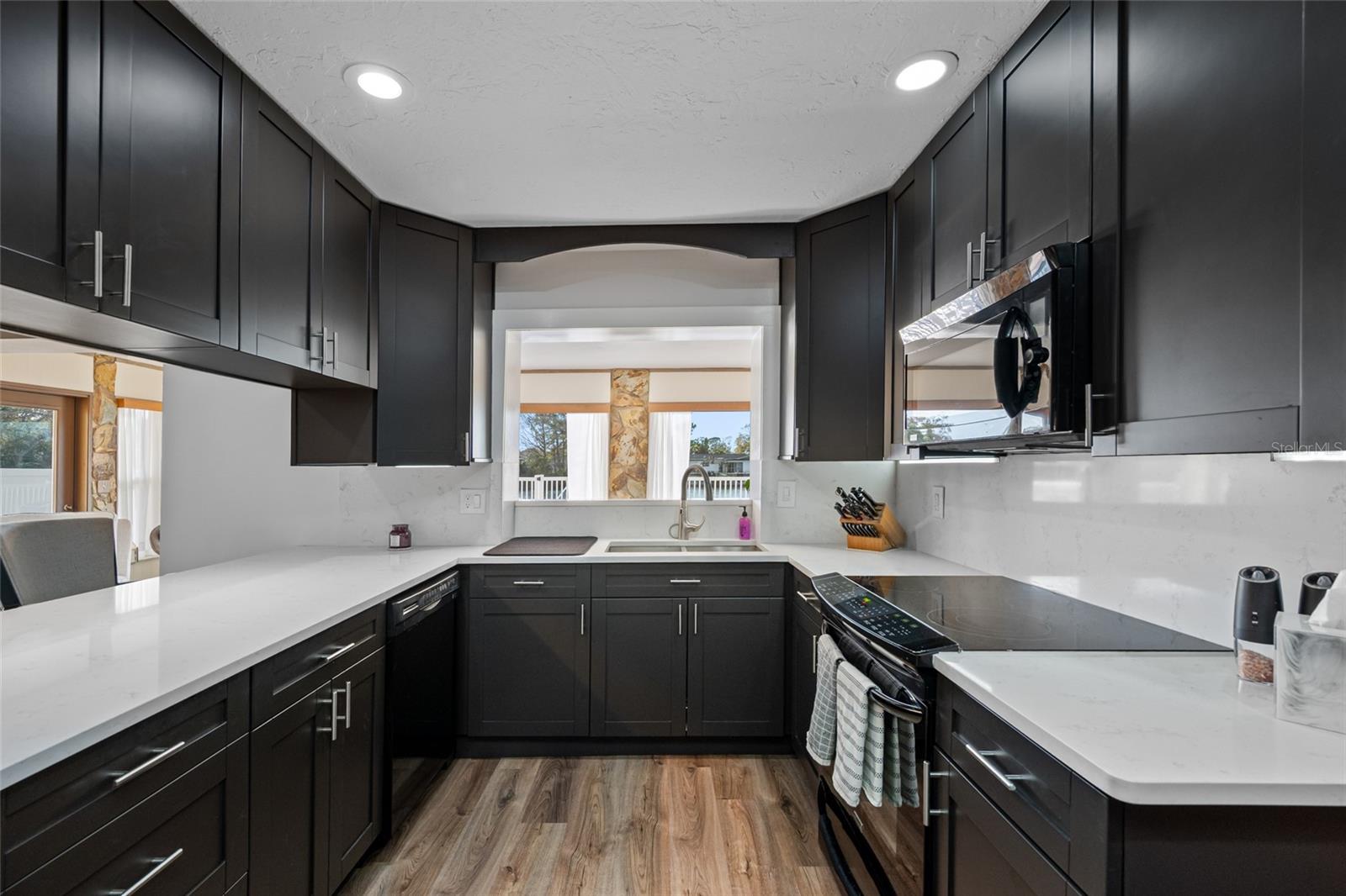 Image 16 of 67 For 1822 Winchester Road N