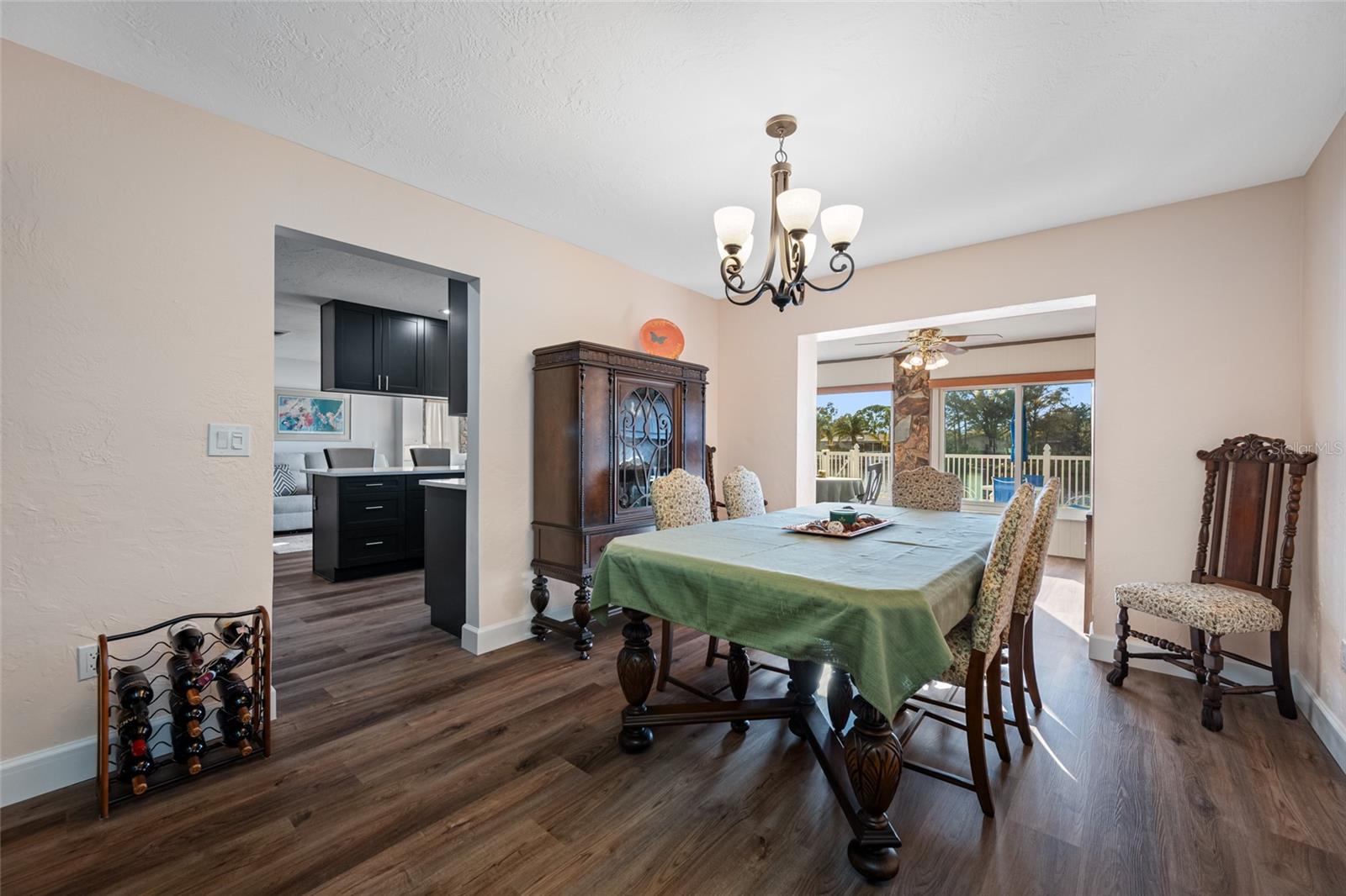 Image 27 of 67 For 1822 Winchester Road N