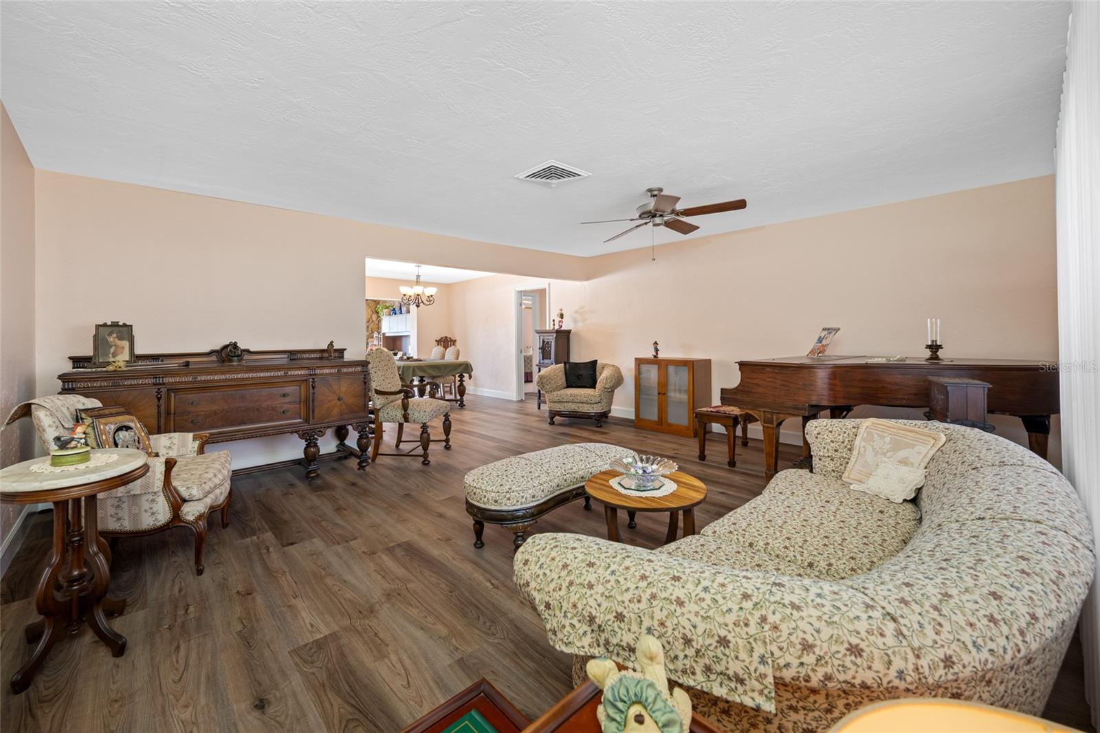 Image 34 of 67 For 1822 Winchester Road N