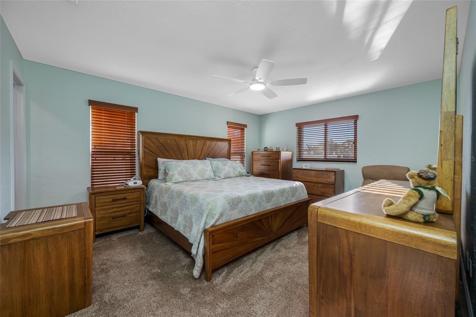 Image 36 of 67 For 1822 Winchester Road N