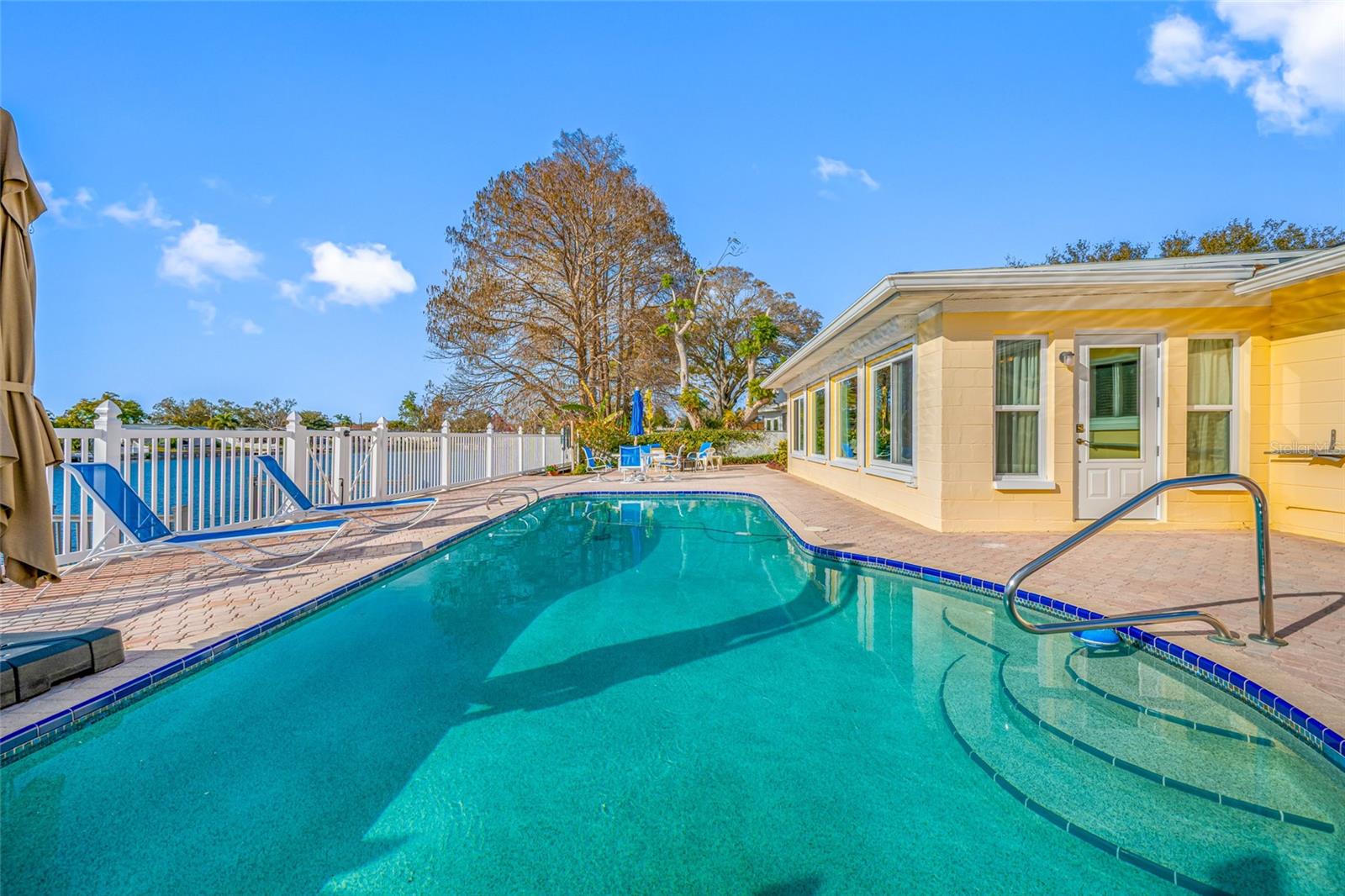 Image 4 of 67 For 1822 Winchester Road N