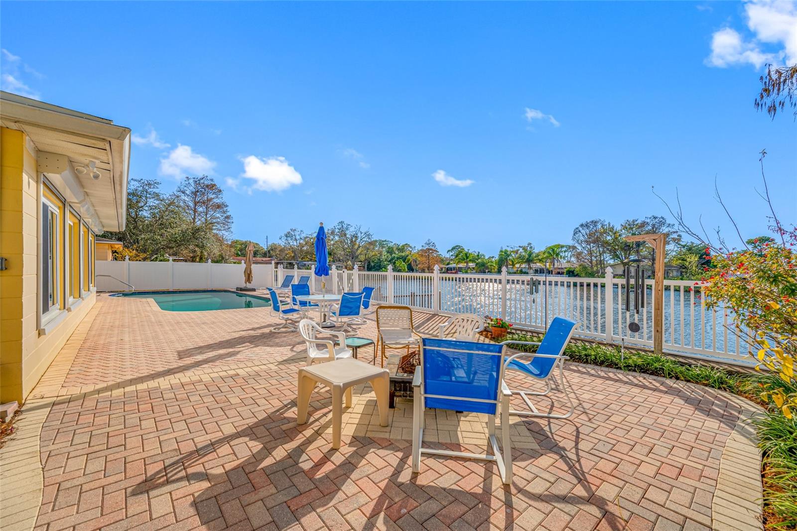 Image 53 of 67 For 1822 Winchester Road N