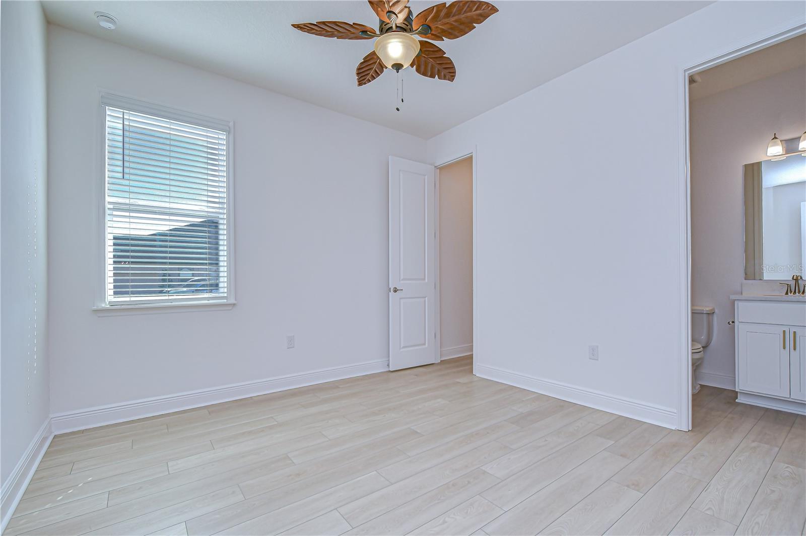 Image 15 of 55 For 10027 Dolphin Gull Circle