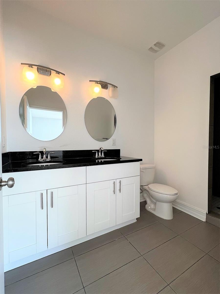 Image 10 of 18 For 6921 Interbay Boulevard 5