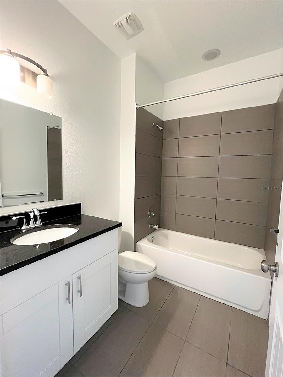 Image 14 of 18 For 6921 Interbay Boulevard 5